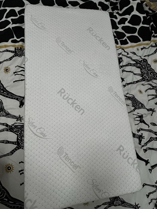 Łóżeczko turystyczne  + materac 60x120