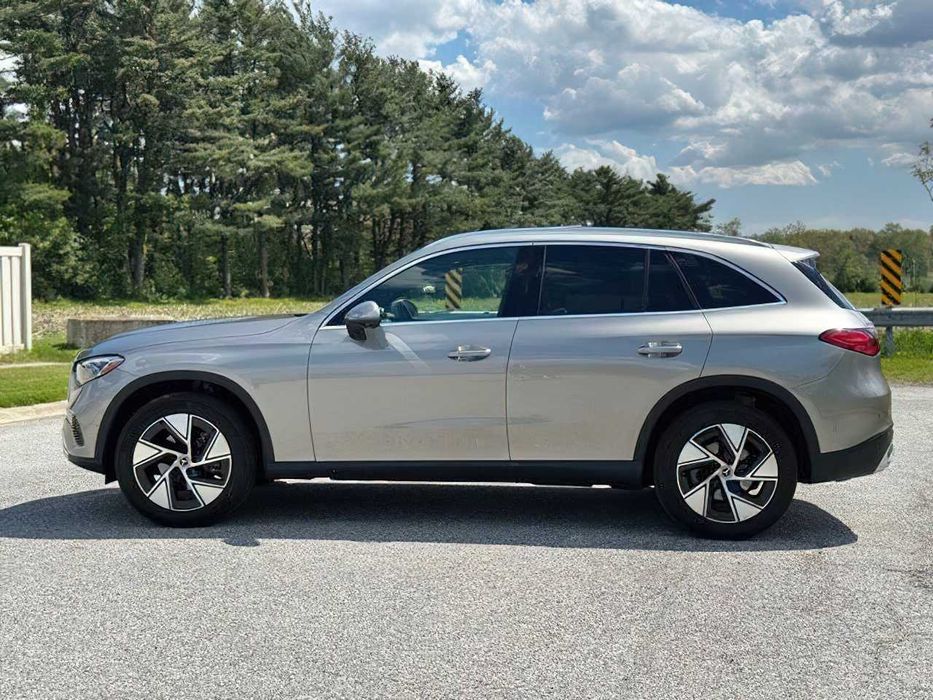Mercedes-Benz GLC GLC 300 4MATIC      2024