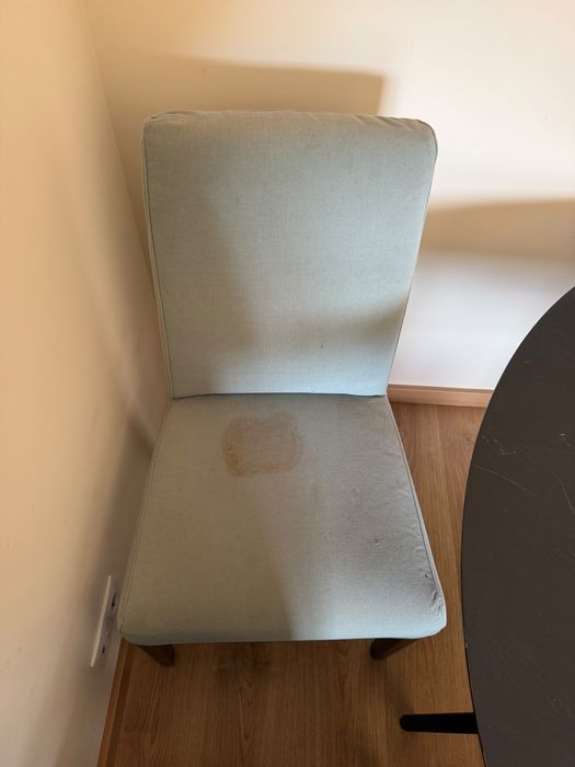 Conjunto mesa e cadeiras