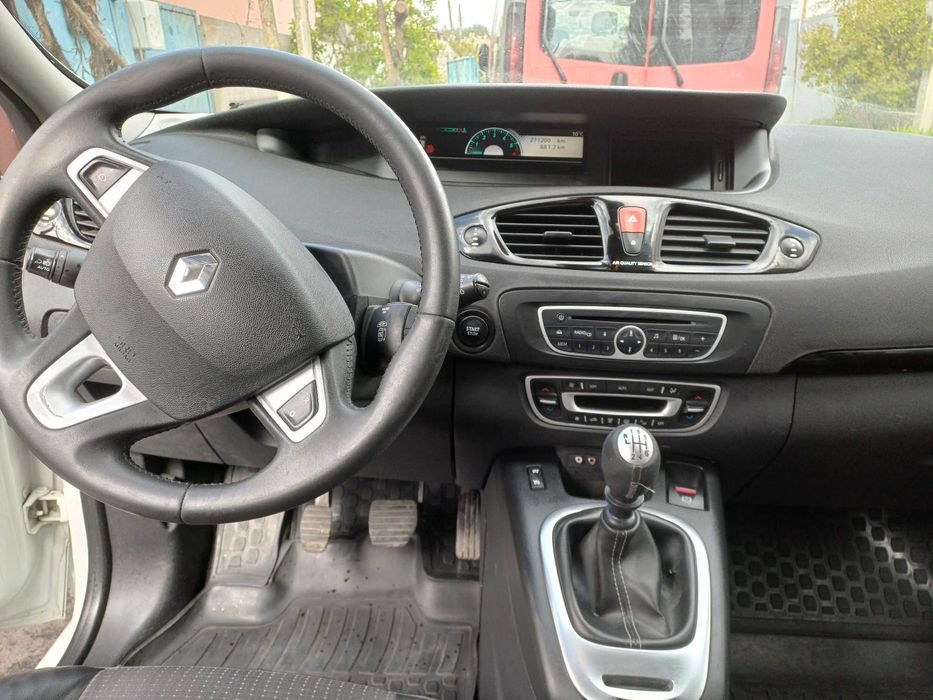 Renault Grand Scenic 2011