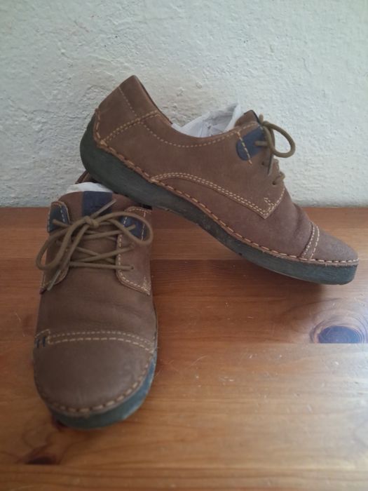 Tenis em couro senhora NOVOS