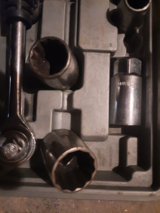 Zestaw kluczy nasadowych MIX