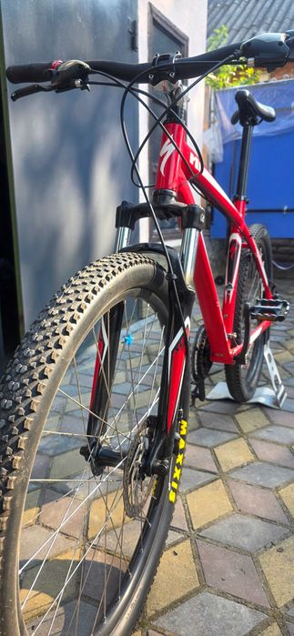 Велосипед specialized hardrock 26