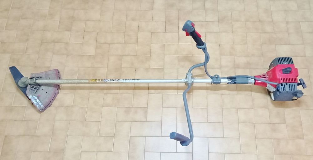 efco Stark 4410 T, 40.2cm³ Usada poucas horas.