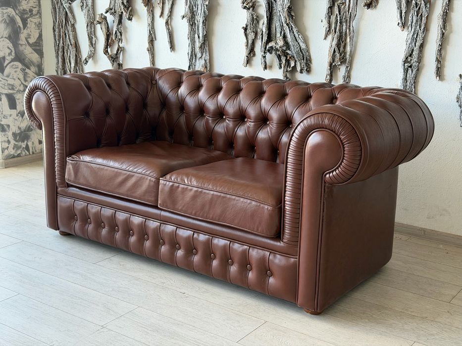 Шкіряний диван Chesterfield.Стан прекрасний.