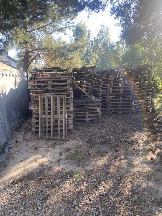 Oddam około 200 palet na opał