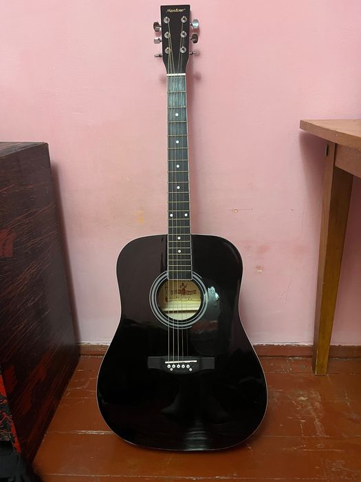 Акустична гітара Maxtone