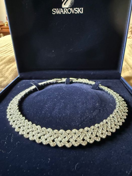 Colar Swarovski novo