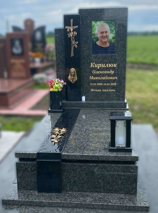 Памятники,виробництво та монтаж