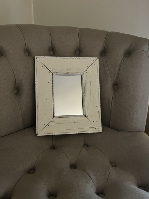 Espelho moldura branca marca Zara Home