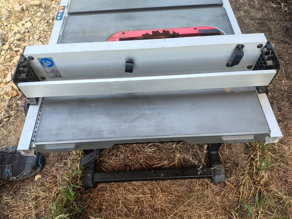 Milwaukee M18 piła stołowa