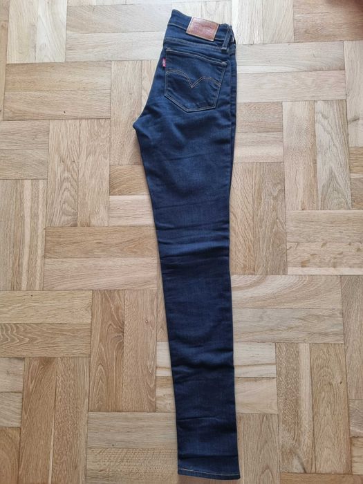 Levi’s 711 Skinny – W24