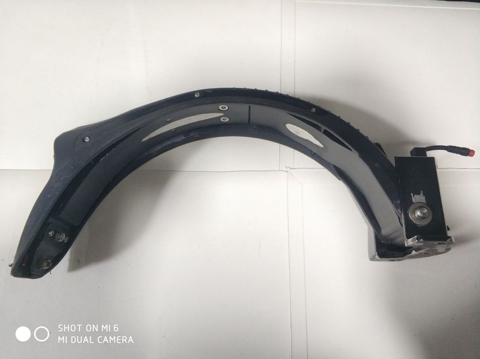 Крило заднє для електросамоката з фонарем