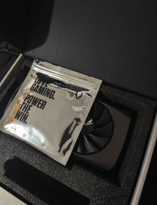 Zotac RTX 4060 Twin Edge 8GB — como nova, com caixa
