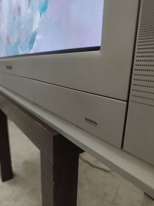 Panasonic Quintrix 32" Real Flat 100Hz – Impecável + Comando Original