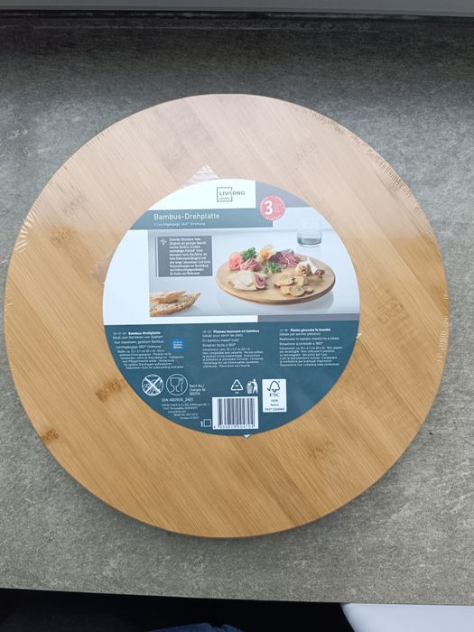 Деревянная  вращающяяся подставка  для торта  сыра и др.