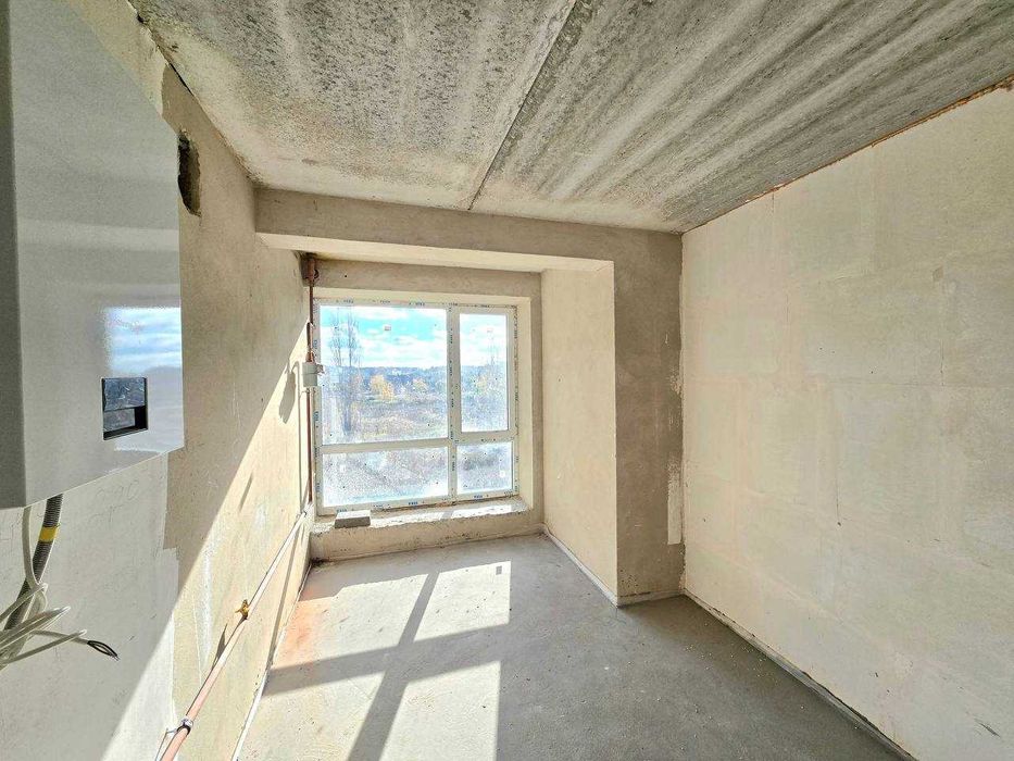 Простора однокімнатна квартира з початковим ремонтом, 2 поверх