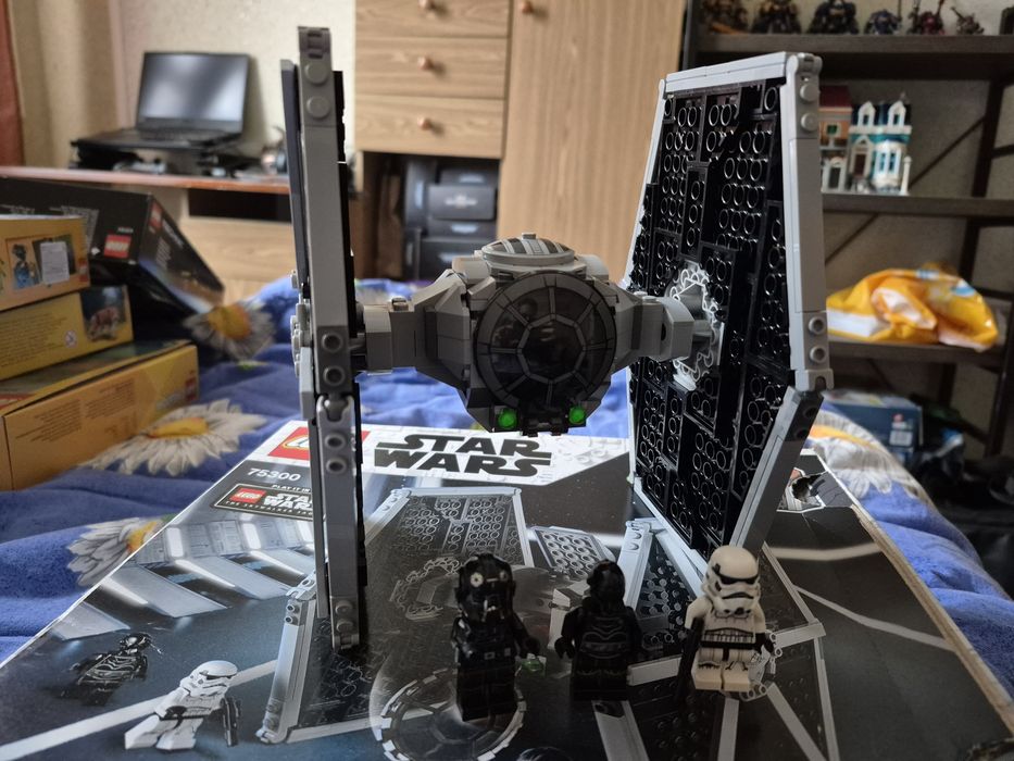 Lego 75300 Tie-Fighter Тай-файтер