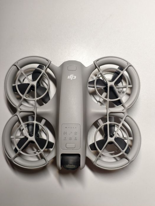 DJI NEO (дрон для польоту)