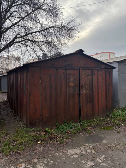Проадм гараж по вулиці Заболотного 11