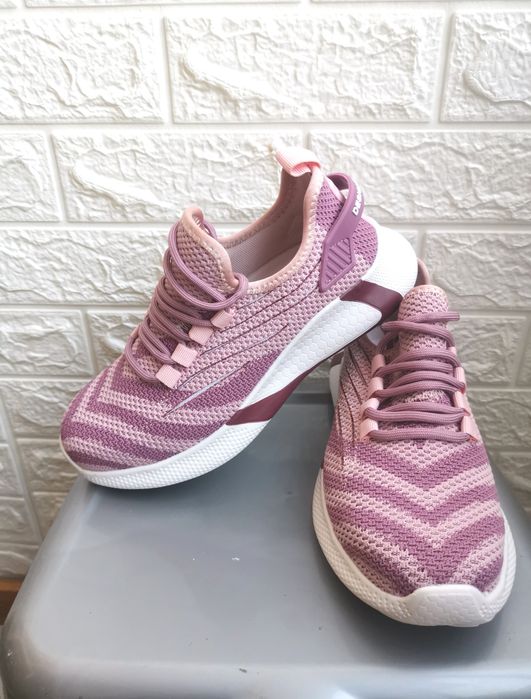 Sapatos biqueira aço 35,5 - Novos!