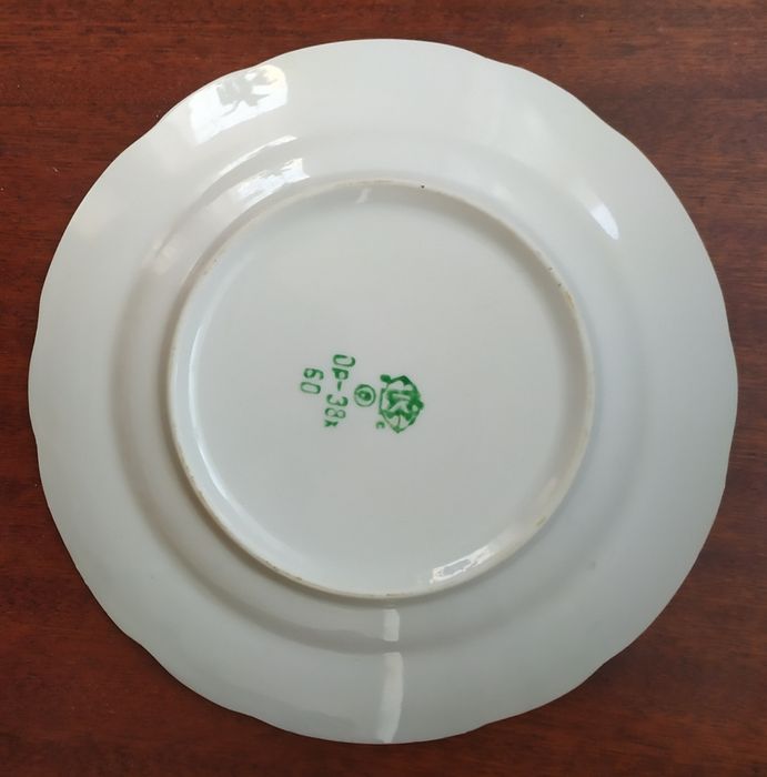 Тарелки кухонные