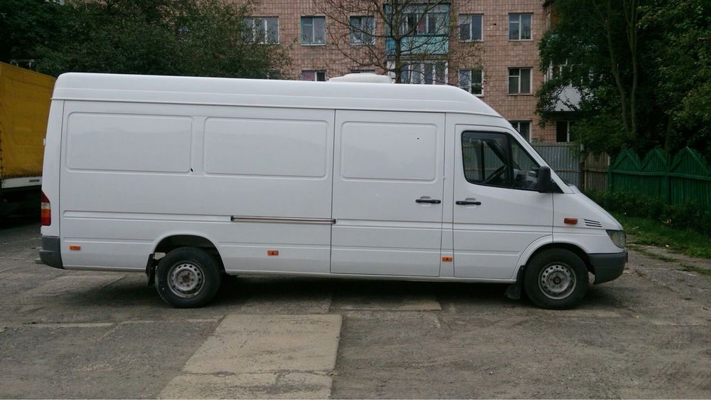 Перевезення,доставка вантажу.