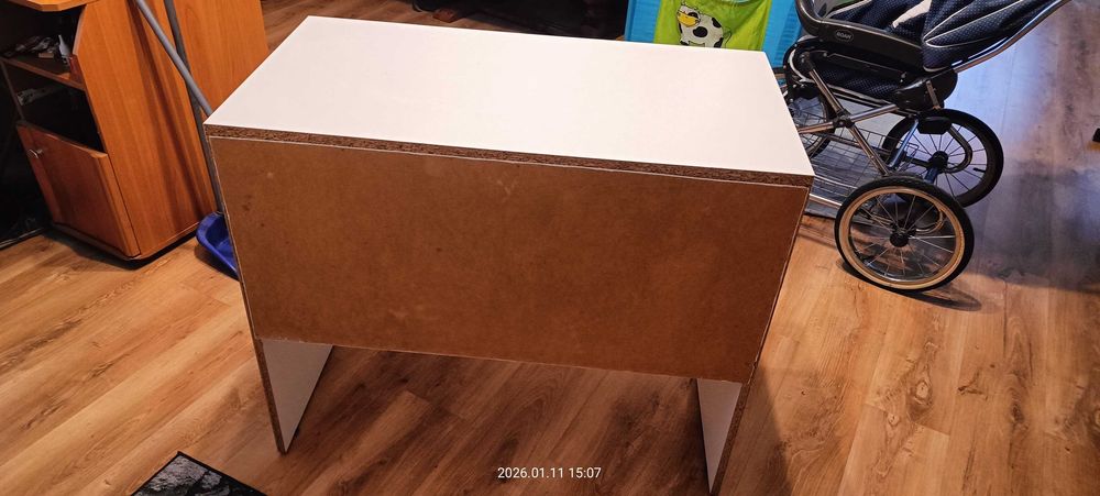 biurko młodzieżowe