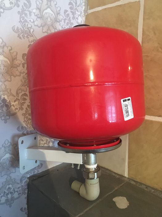 Бак расширительнный