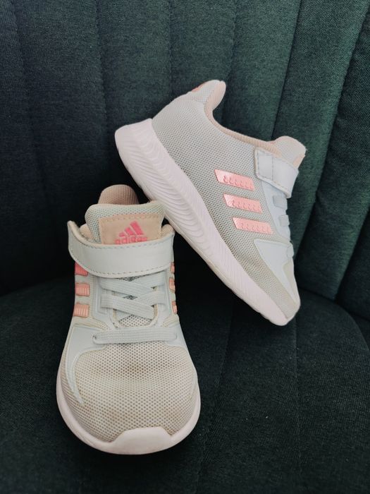 Adidas r. 21 błękitne stan bardzo dobry