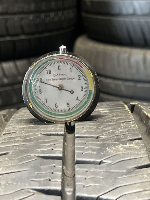 *Opony Continental 235/65/16C para