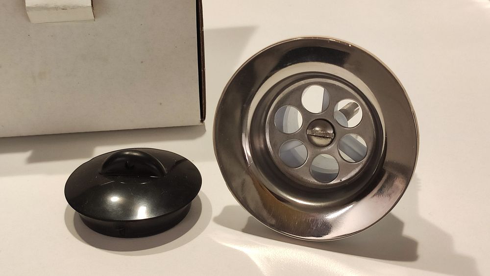 Válvula para lavatório com tampa