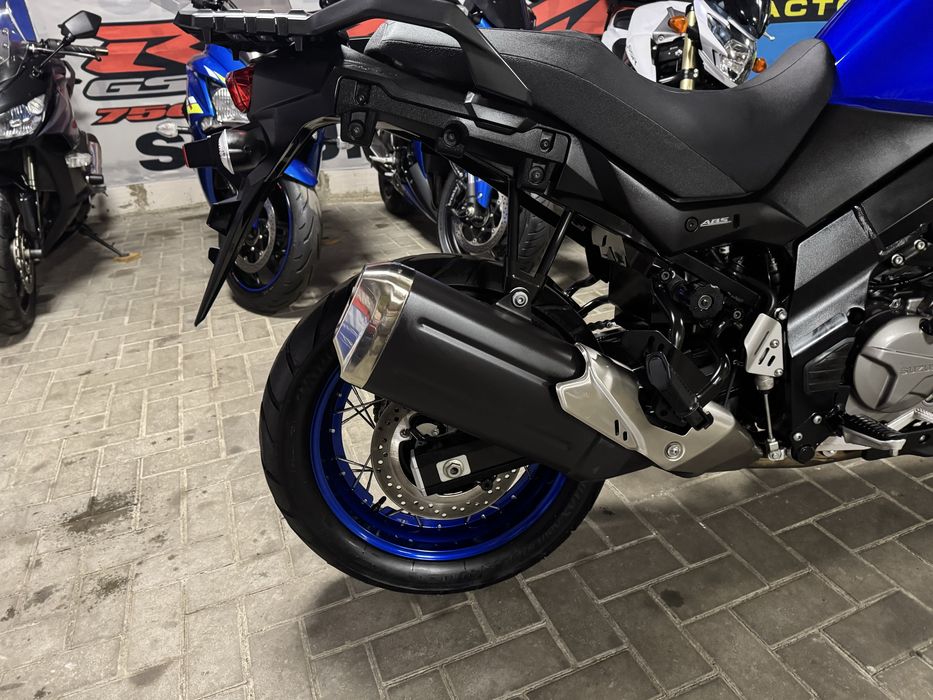 Японский мотоцикл Suzuki V-Strom 650 ABS 2022г.