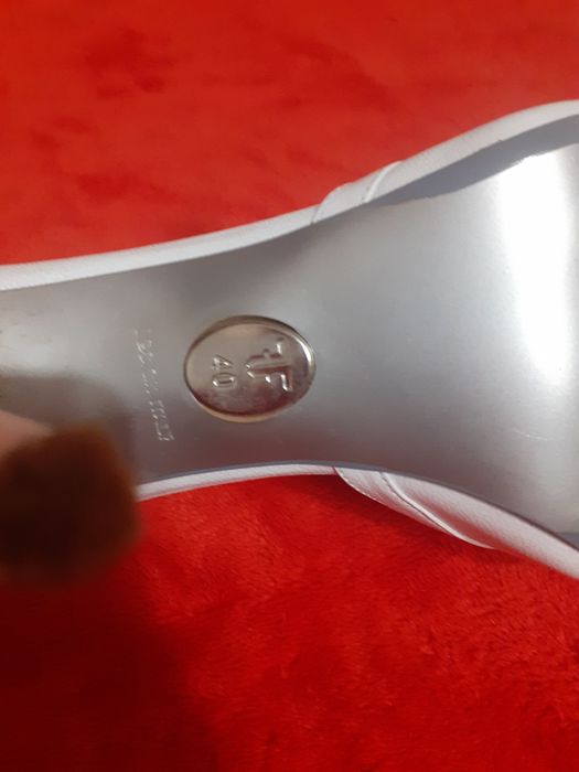 Продаю весільні туфлі