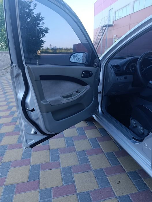 Chevrolet Lacheti 1.8 газ/бензин.
