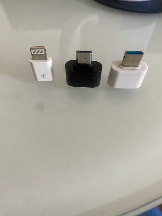 Adaptadores USB/USB-C/Lightning