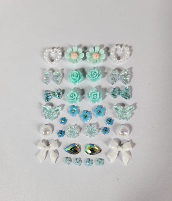 Miętowy turkusowy zestaw ozdób 3d do paznokci manicure nowe.
Zapraszam