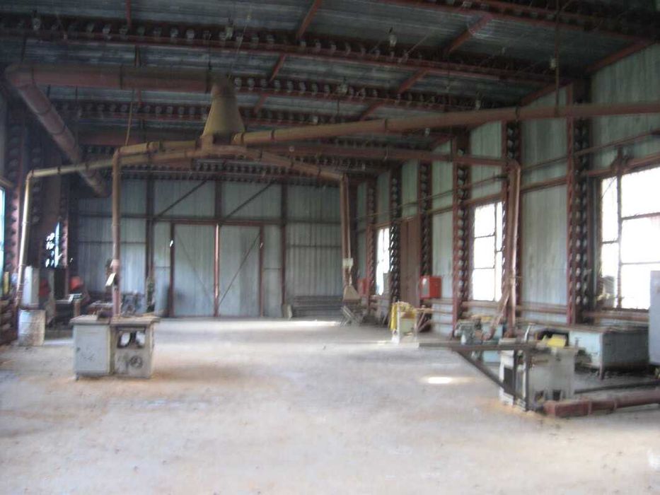 Продам виробничу базу під офіс, склад, завод.