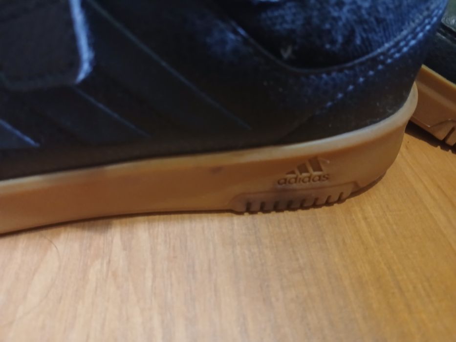 Кросівки Adidas 38 розмір