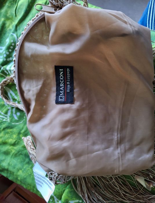 sznurki i muszelki dla oryginalnej osóbki