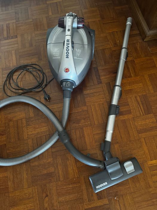 Aspirador Hoover Freespace Evo 2000W - Para Peças ou Reparação