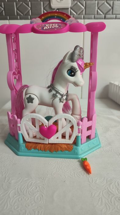 Cavalo unicórnio eletrónico