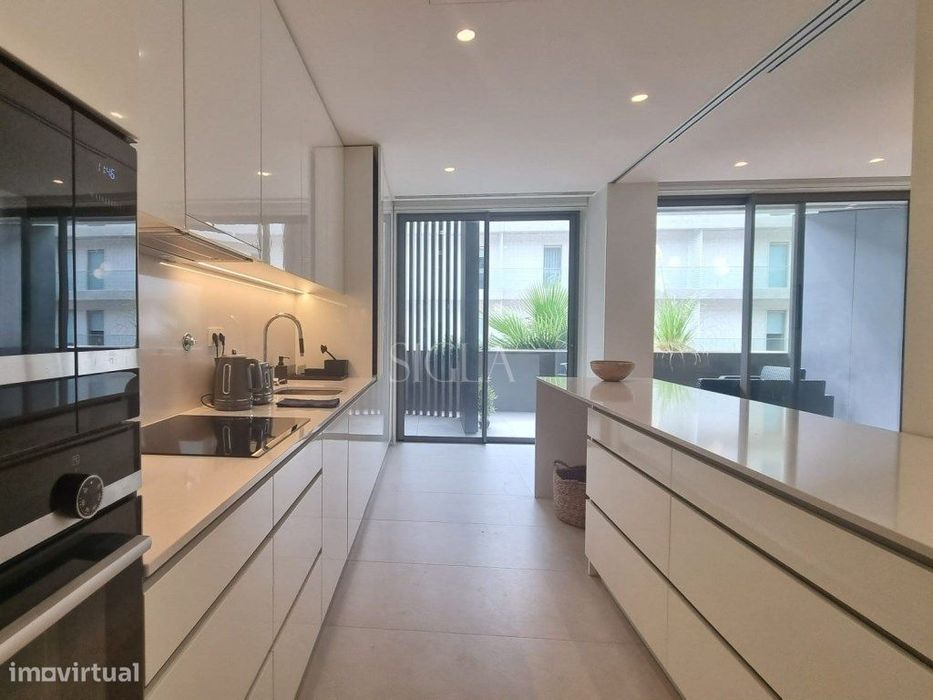 T2 em Primeira Linha de Mar