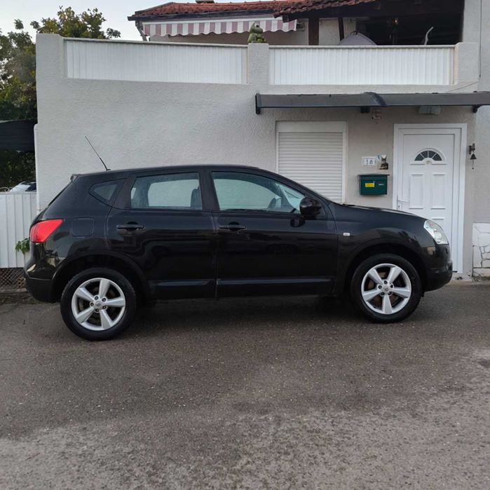 Nissan Qashqai 1.5 dCi 2008, Tekna, 207.000 km [avaria no motor]