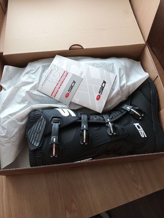 Мотоботи SIDI ендуро мотокрос мото боти
leatt fox alpinestars tech 7 kovi geon gaerne sg10 SG12