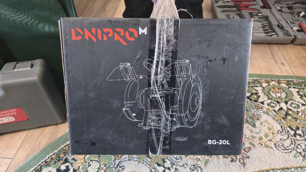 Точильный станок Dnipro-M BG-20L