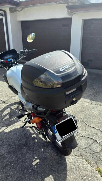 Honda CB125F - Carta de Condução A1 - Oferta de capacete