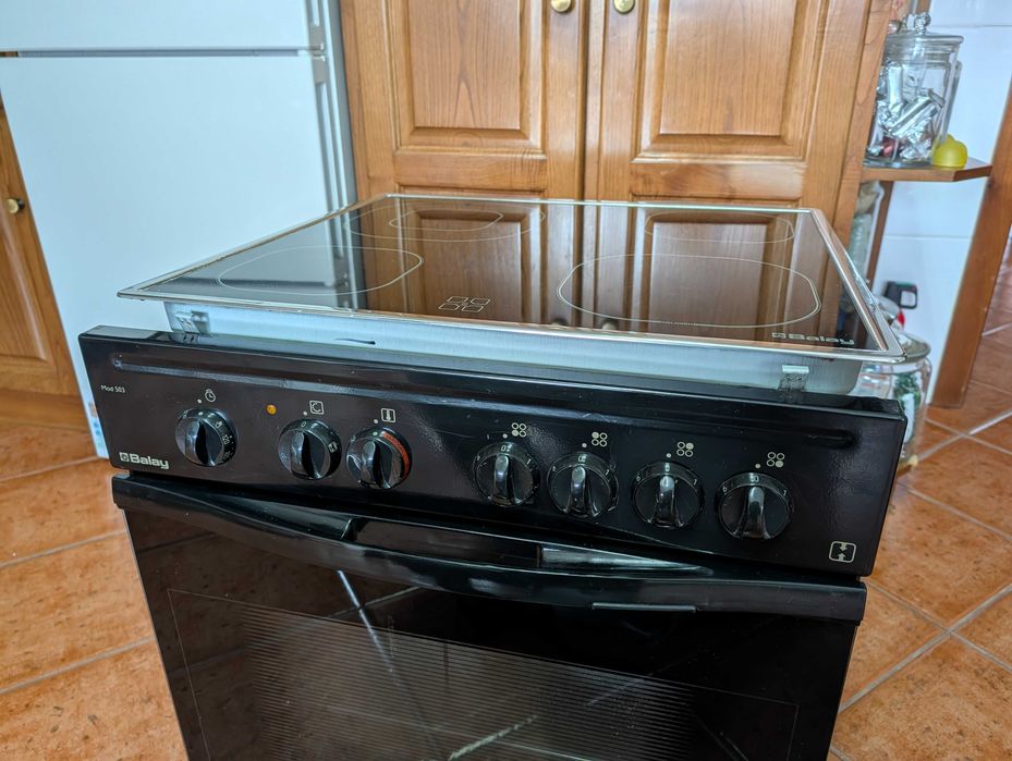 Conjunto placa de fogão e forno