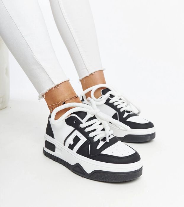 Czarno-białe sneakersy na grubej podeszwie Galit