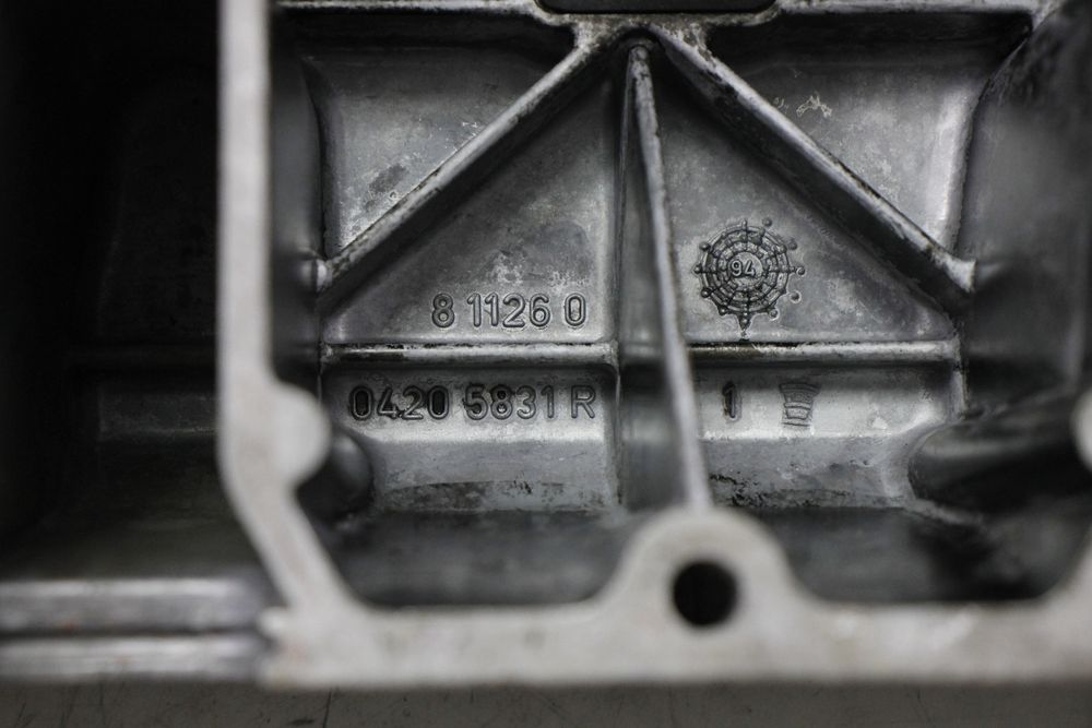 Pokrywa zaworów dekiel Deutz BF4M1013 BF4M1012 numer 04205831r silnik